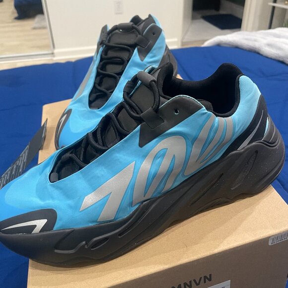 NEW!! Adidas Yeezy Boost 700 MNVN "Blue Tint" - Authentic (Worn once) - Picture 4 of 7